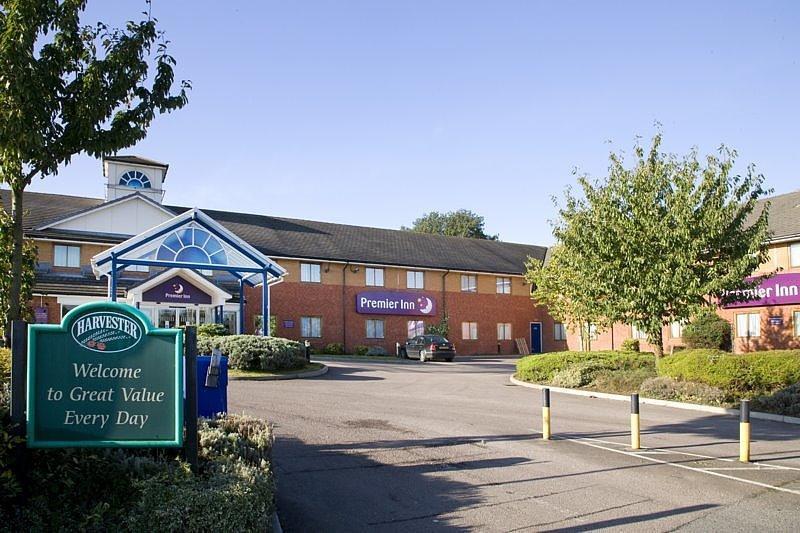 Holiday Inn Luton South - M1, Junction 9, An Ihg Hotel מראה חיצוני תמונה
