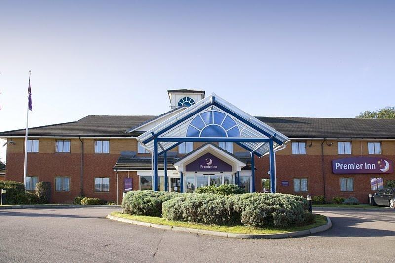 Holiday Inn Luton South - M1, Junction 9, An Ihg Hotel מראה חיצוני תמונה
