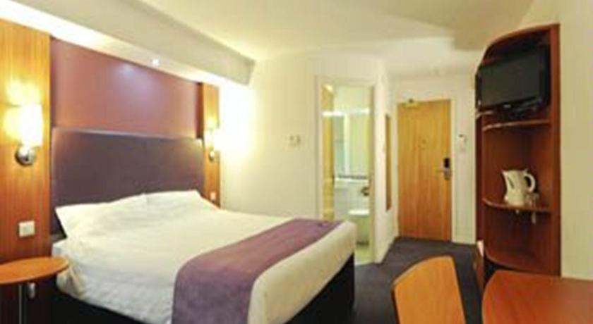 Holiday Inn Luton South - M1, Junction 9, An Ihg Hotel מראה חיצוני תמונה