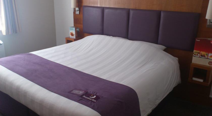 Holiday Inn Luton South - M1, Junction 9, An Ihg Hotel מראה חיצוני תמונה