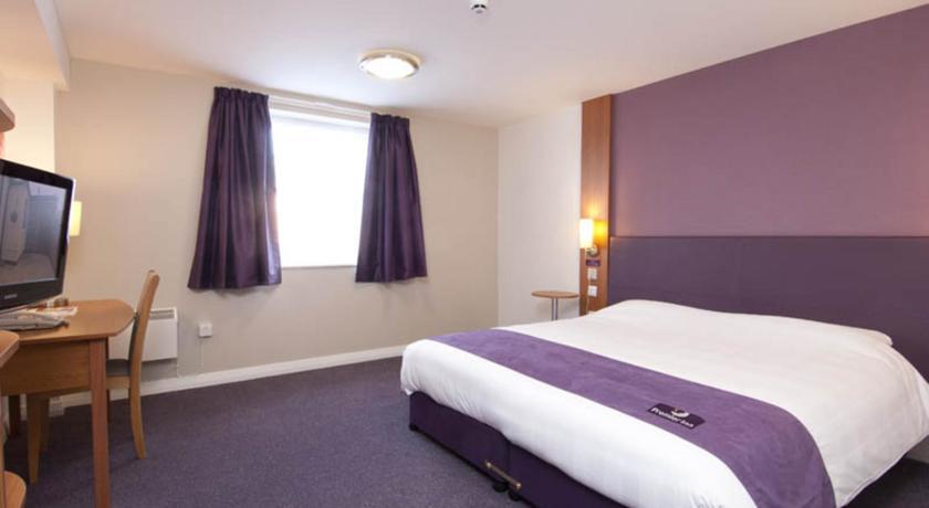 Holiday Inn Luton South - M1, Junction 9, An Ihg Hotel מראה חיצוני תמונה