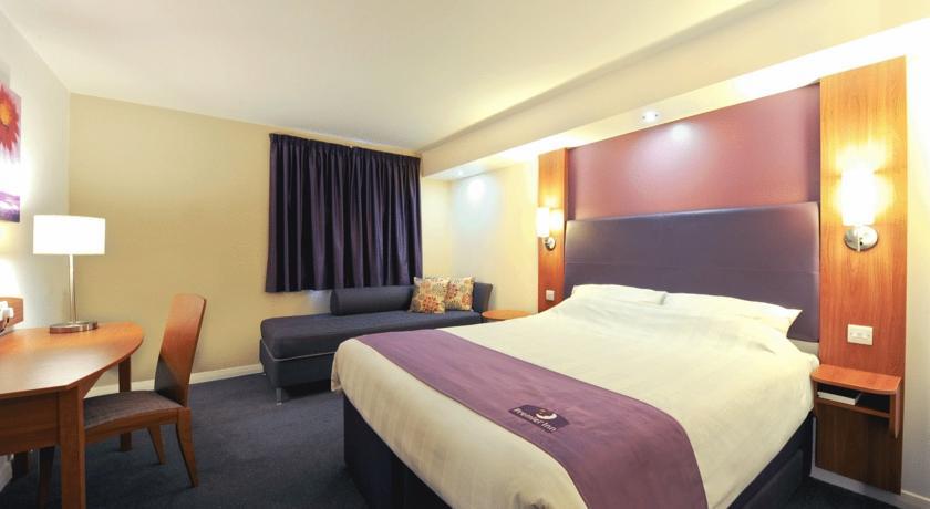 Holiday Inn Luton South - M1, Junction 9, An Ihg Hotel מראה חיצוני תמונה