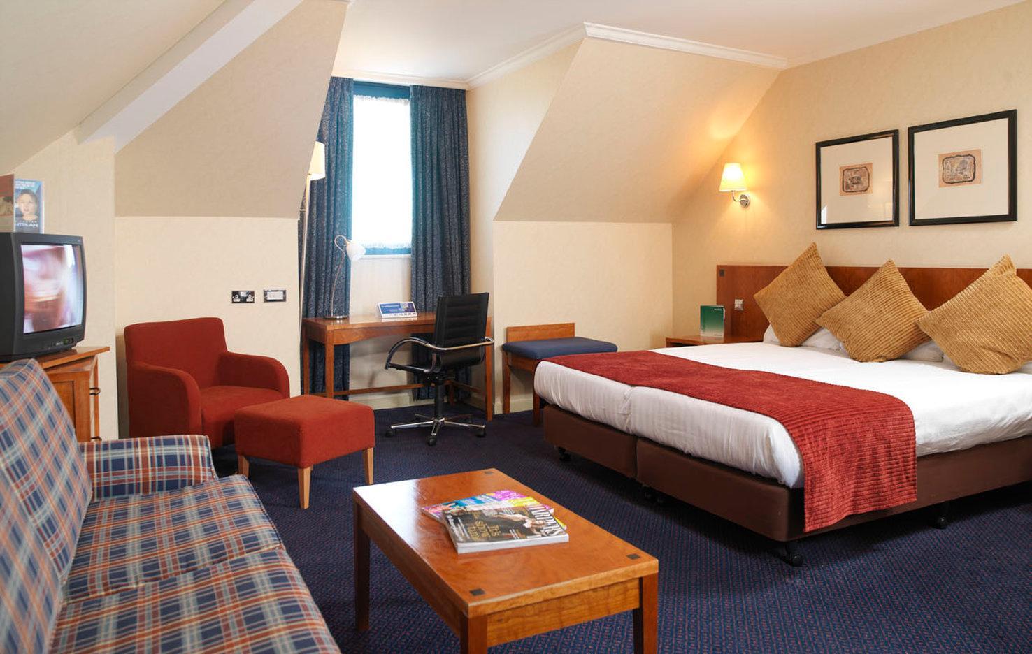 Holiday Inn Luton South - M1, Junction 9, An Ihg Hotel מראה חיצוני תמונה