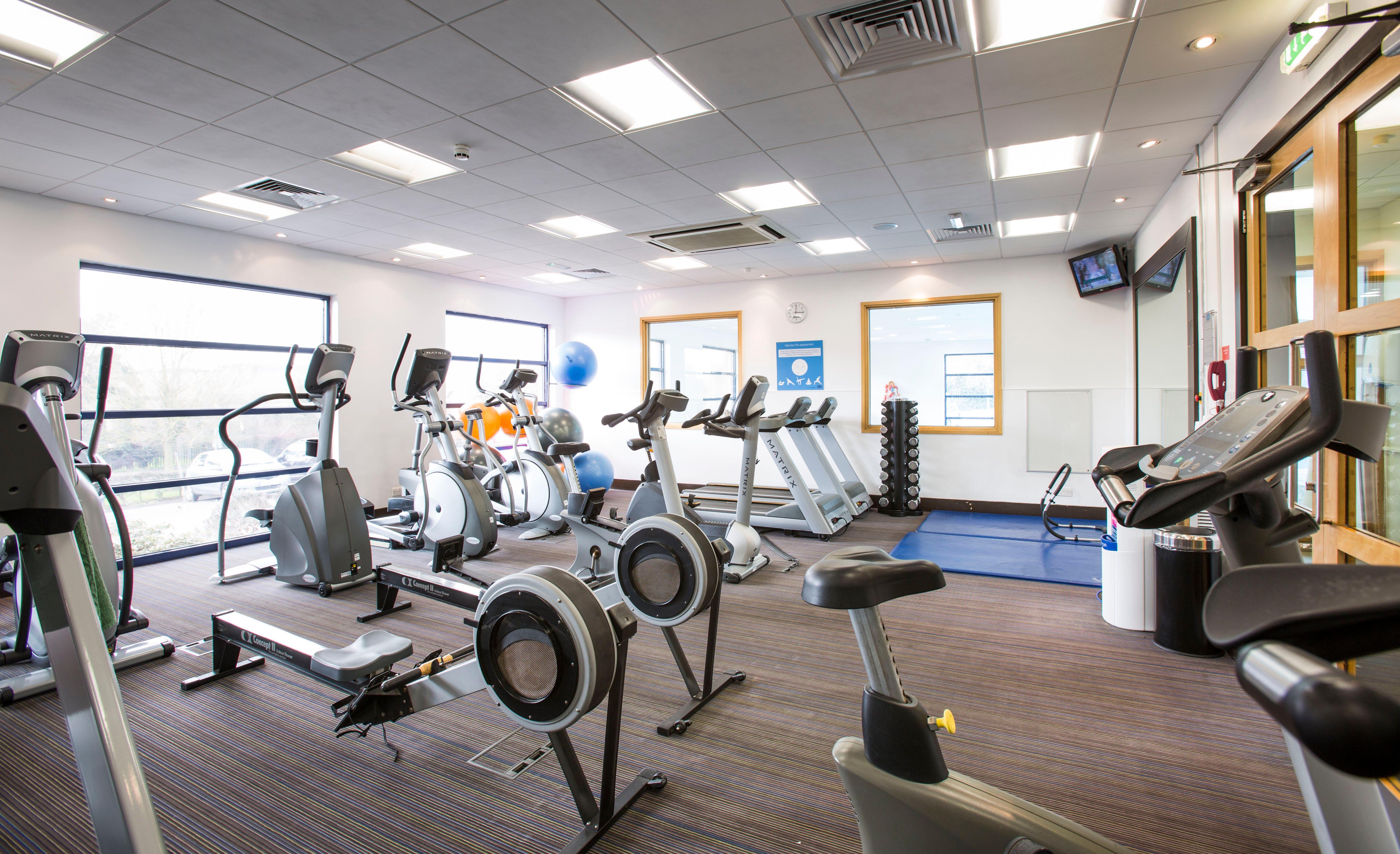 Holiday Inn Luton South - M1, Junction 9, An Ihg Hotel מראה חיצוני תמונה