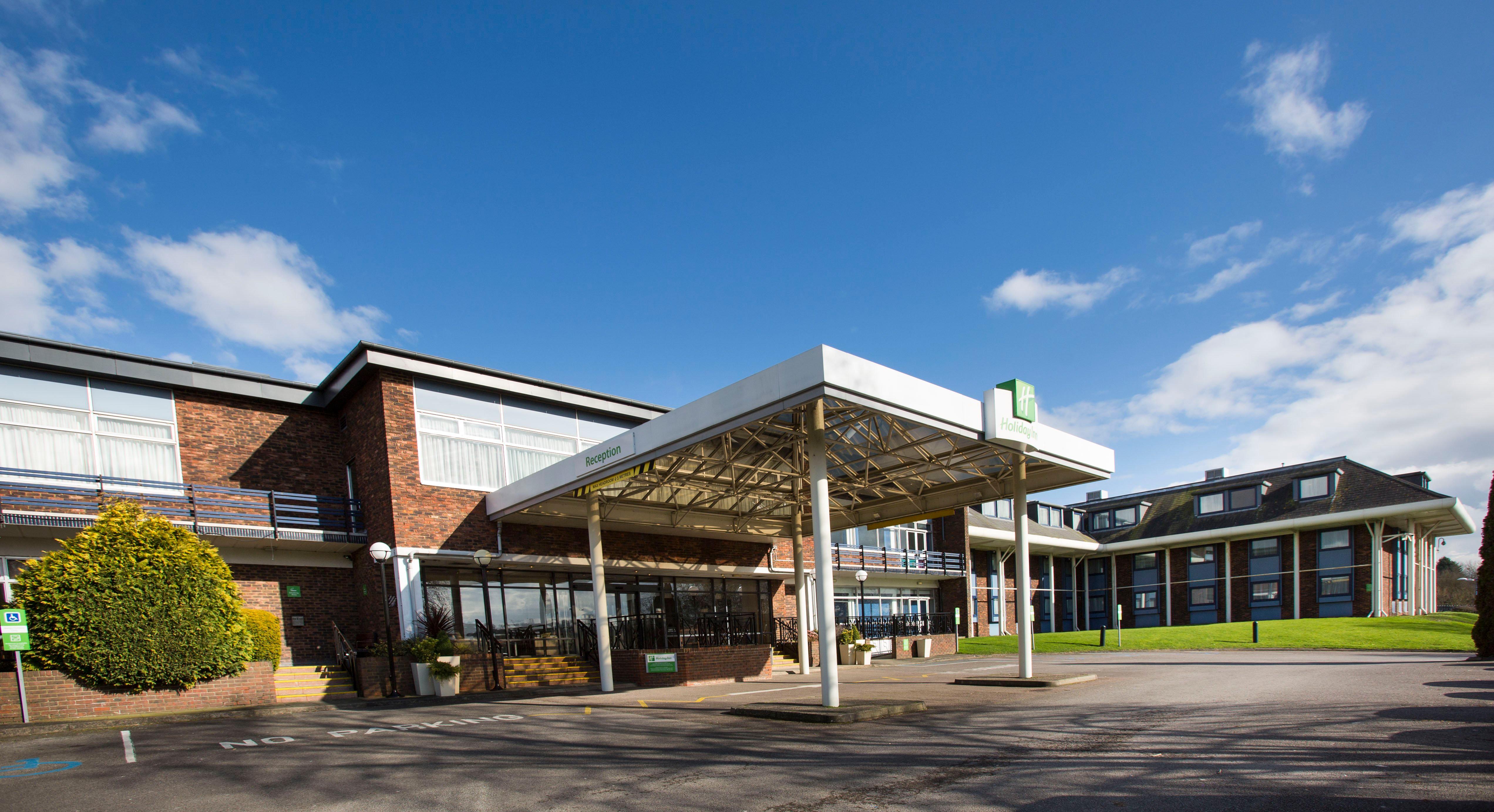 Holiday Inn Luton South - M1, Junction 9, An Ihg Hotel מראה חיצוני תמונה