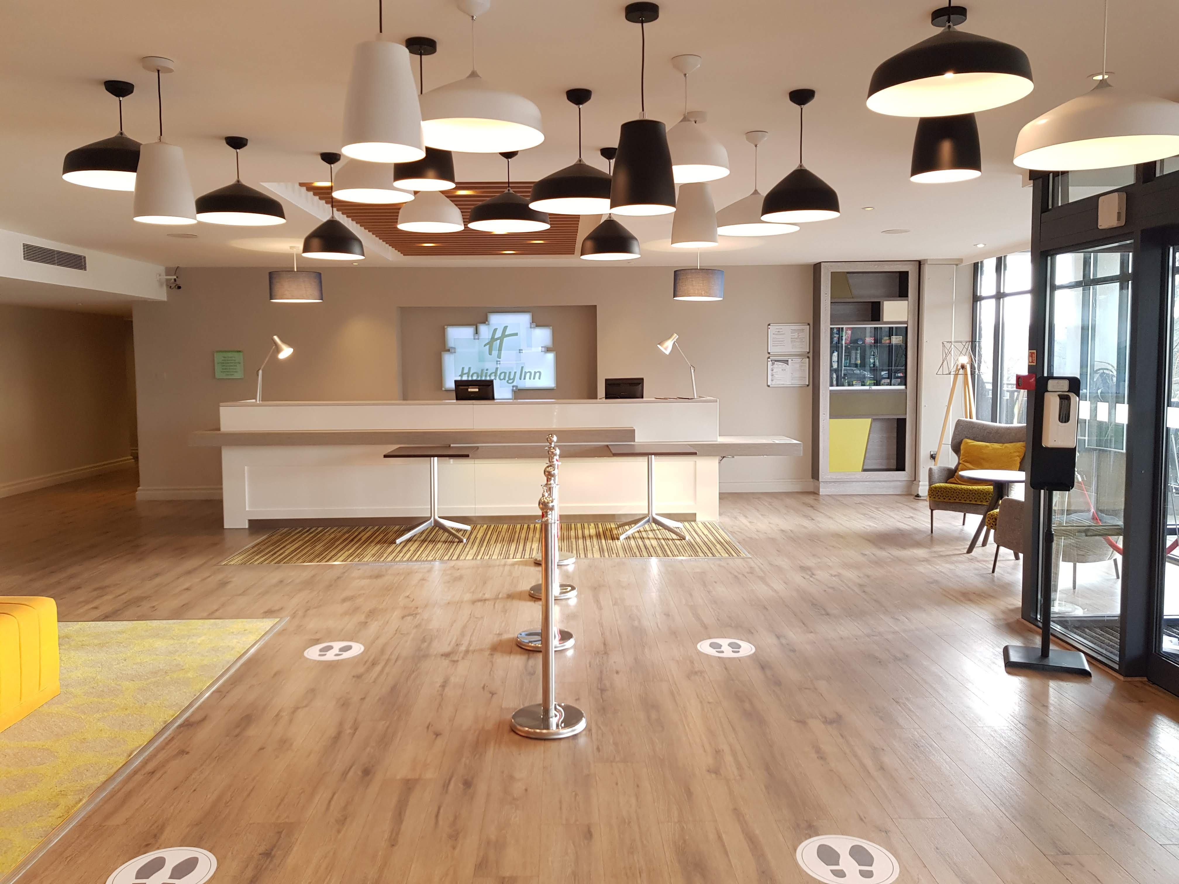 Holiday Inn Luton South - M1, Junction 9, An Ihg Hotel מראה חיצוני תמונה