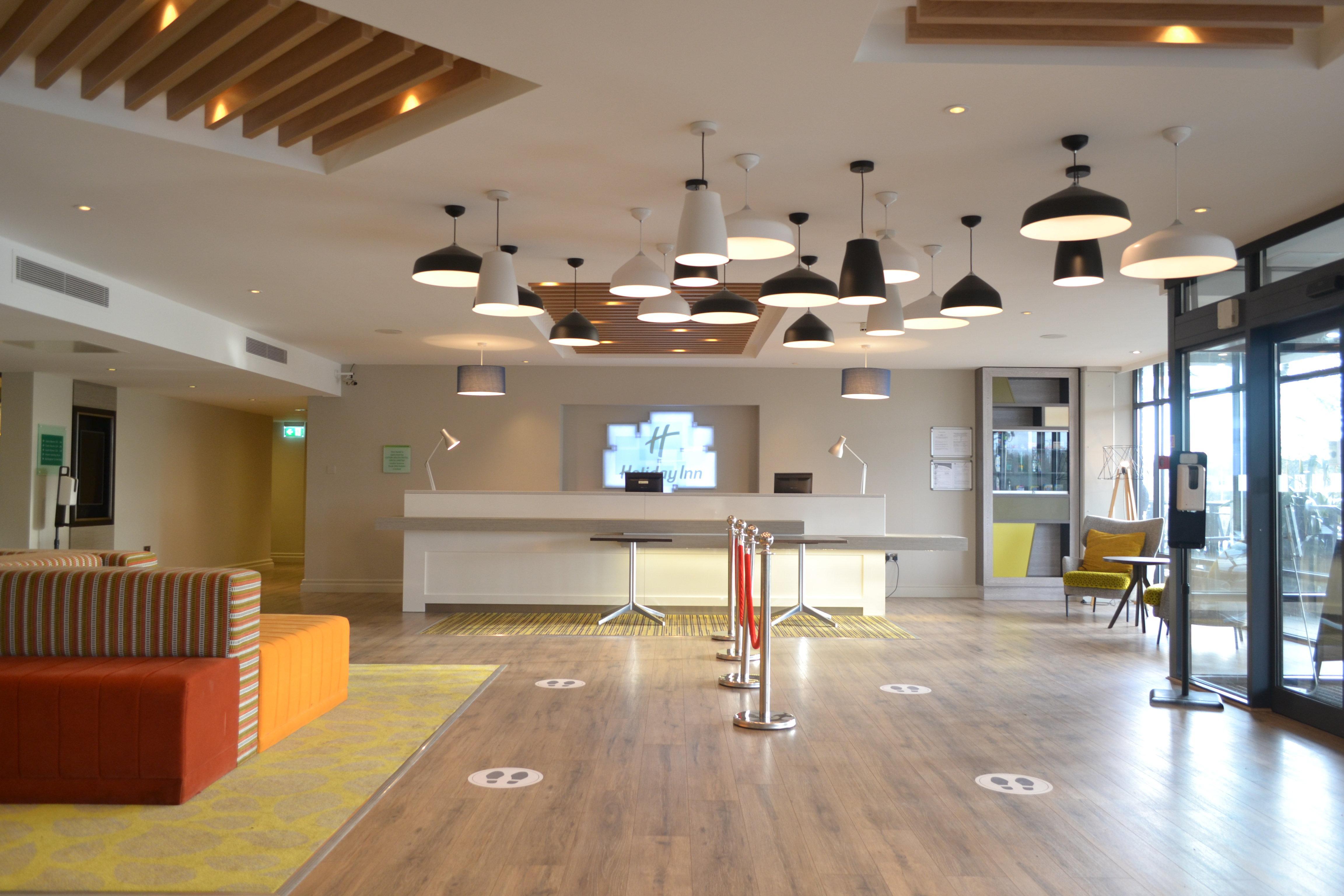 Holiday Inn Luton South - M1, Junction 9, An Ihg Hotel מראה חיצוני תמונה
