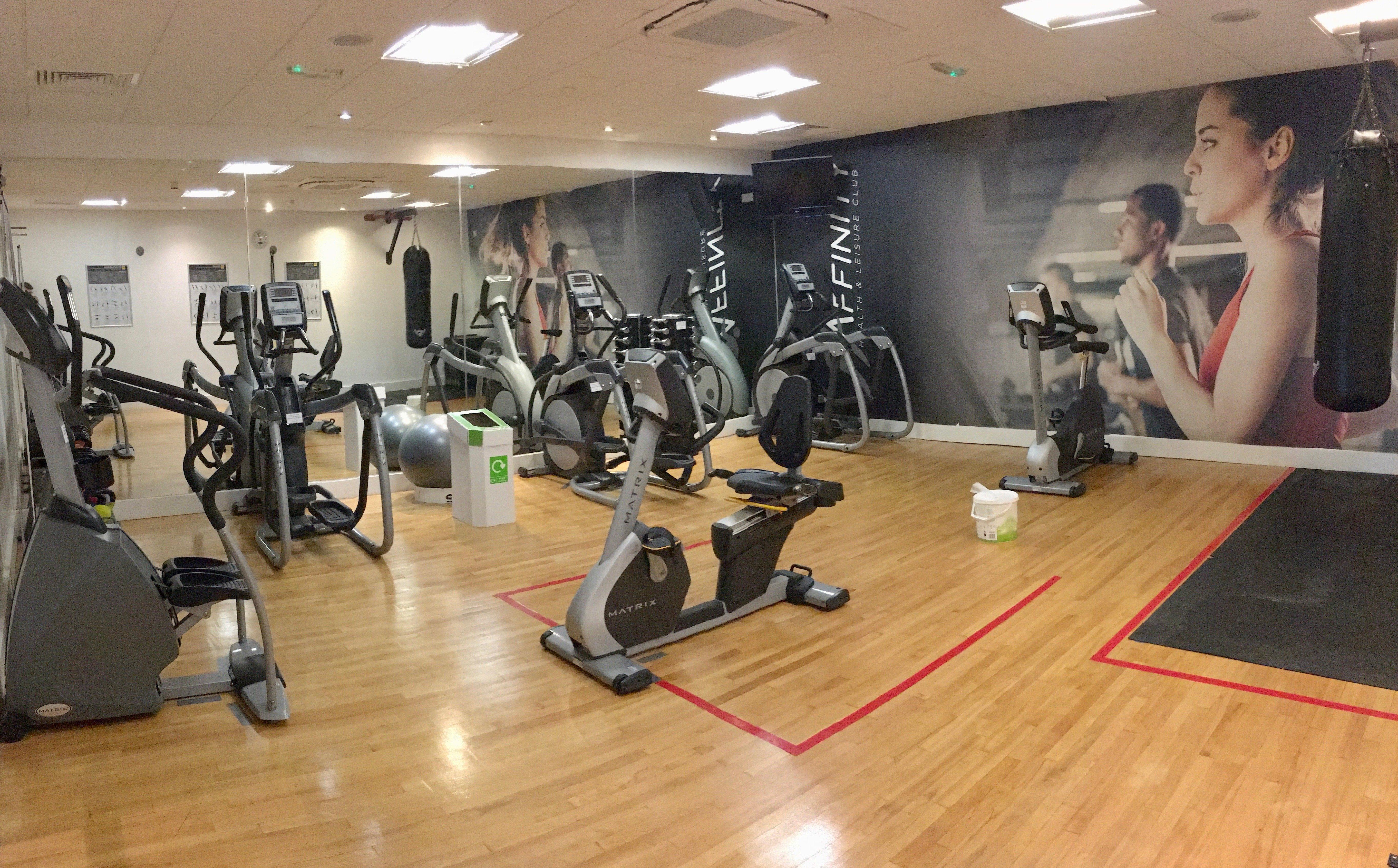 Holiday Inn Luton South - M1, Junction 9, An Ihg Hotel מראה חיצוני תמונה