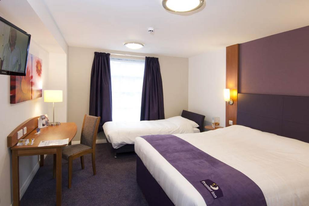 Holiday Inn Luton South - M1, Junction 9, An Ihg Hotel מראה חיצוני תמונה