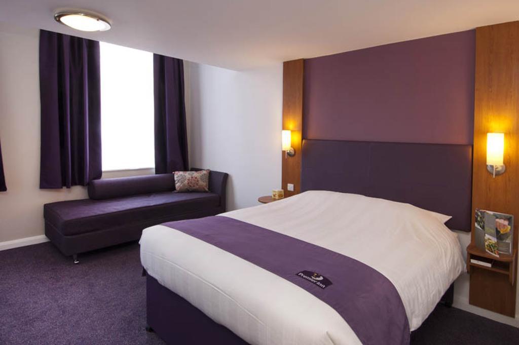Holiday Inn Luton South - M1, Junction 9, An Ihg Hotel מראה חיצוני תמונה