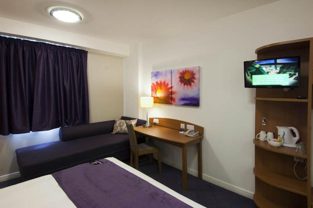 Holiday Inn Luton South - M1, Junction 9, An Ihg Hotel מראה חיצוני תמונה