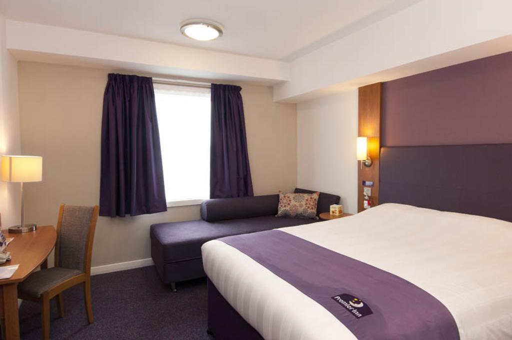 Holiday Inn Luton South - M1, Junction 9, An Ihg Hotel מראה חיצוני תמונה