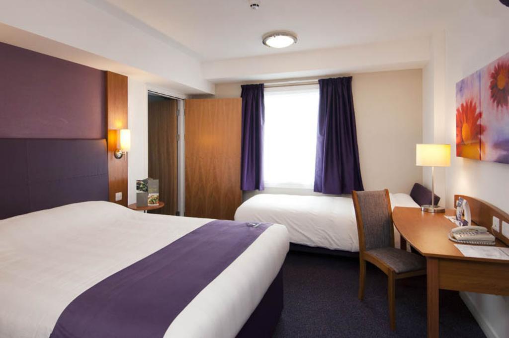 Holiday Inn Luton South - M1, Junction 9, An Ihg Hotel מראה חיצוני תמונה